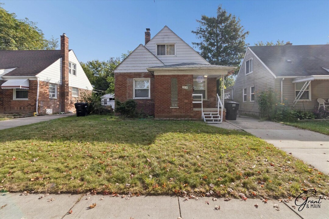 7678 W Parkway St in Detroit, MI - Foto de edificio