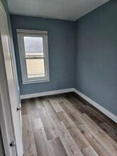 2415 W Grand St in Detroit, MI - Building Photo - Building Photo