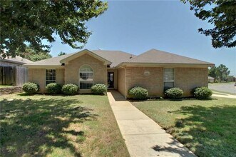 5000 Ivycrest Trail in Arlington, TX - Building Photo - Building Photo