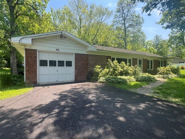 property at 316 NY-32