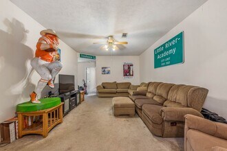 PRE-LEASE August 2026!! Great Location for in College Station, TX - Foto de edificio - Building Photo