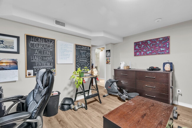 34 Victoria Rd N in Guelph, ON - Building Photo - Building Photo