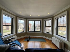 732 Mulford St, Unit 2 in Evanston, IL - Building Photo - Building Photo