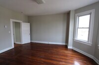 2929 Baker St photo'