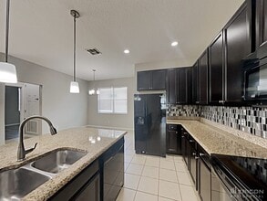 872 Marisa Ln in Kissimmee, FL - Building Photo - Building Photo