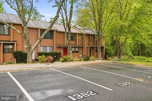 1382 Almond Dr in Annapolis, MD - Building Photo