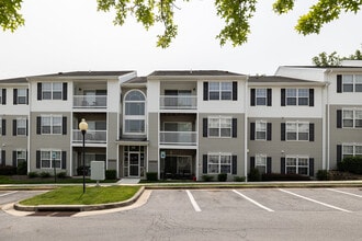 The Summit at Owings Mills Apartments in Owings Mills, MD - Foto de edificio - Building Photo