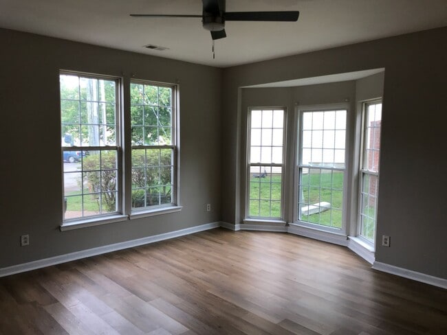5170 Hickory Hollow Pkwy in Nashville, TN - Building Photo - Building Photo