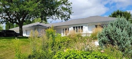 5106 Meinders Rd in McFarland, WI - Foto de edificio - Building Photo