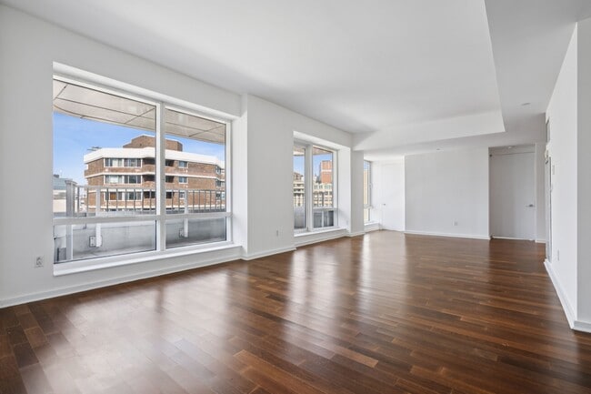 340 E 23rd St in New York, NY - Building Photo - Building Photo