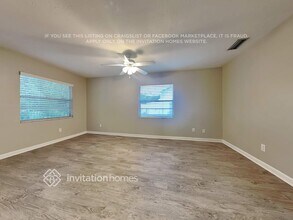 2523 Lake Ellen Ln in Tampa, FL - Building Photo - Building Photo