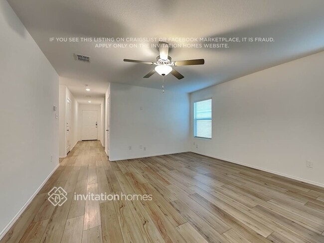 10637 Sewell Cir in Dallas, TX - Building Photo - Building Photo