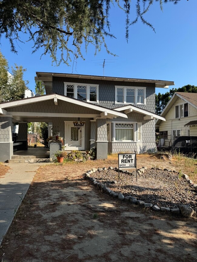property at 214 W Chestnut St