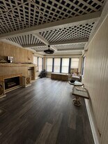 5547 W Congress Pky, Unit 3 Bedroom Apartment in Chicago, IL - Building Photo
