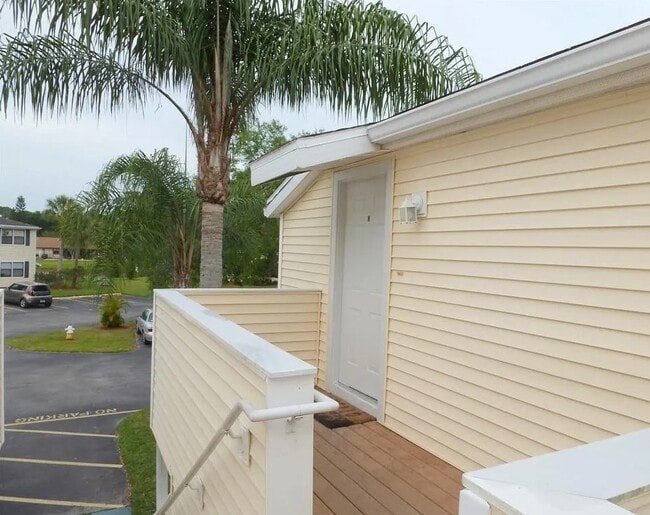 140 Hunter Lake Dr, Unit H in Oldsmar, FL - Building Photo - Building Photo