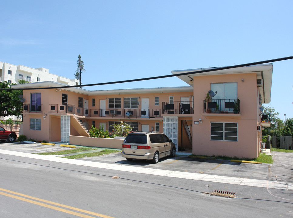 1635 NW 15th Ave in Miami, FL - Building Photo