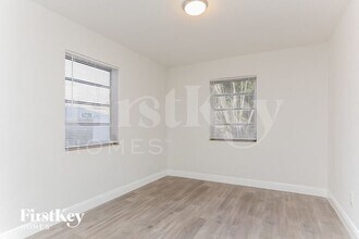 1571 NE 44th St in Pompano Beach, FL - Building Photo - Building Photo