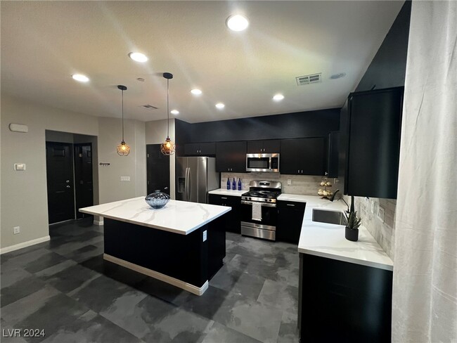 298 Andamento Pl in Henderson, NV - Building Photo - Building Photo