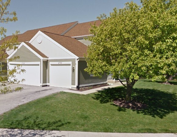 2736 Prairieview Ln S in Aurora, IL - Building Photo
