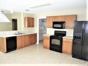 1408 Eagles Nest Trail in Krum, TX - Building Photo - Building Photo