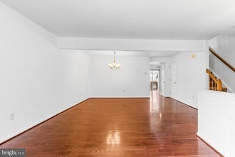 2547 Legation Pl, Unit 2403 in Waldorf, MD - Building Photo - Building Photo