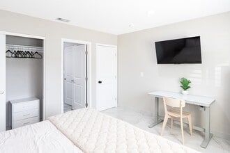 2719 Mar Les Ln in Santa Ana, CA - Building Photo - Building Photo