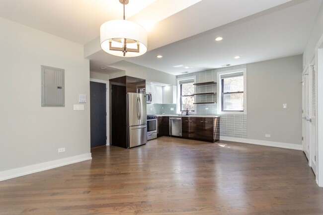2222 W Palmer St in Chicago, IL - Building Photo - Building Photo