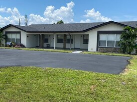 224-230 SW 47th Terrace in Cape Coral, FL - Building Photo
