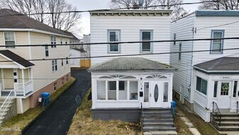 22 Hurlbut St in Albany, NY - Building Photo