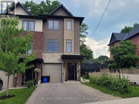 88 Clapperton St in Barrie, ON - Building Photo