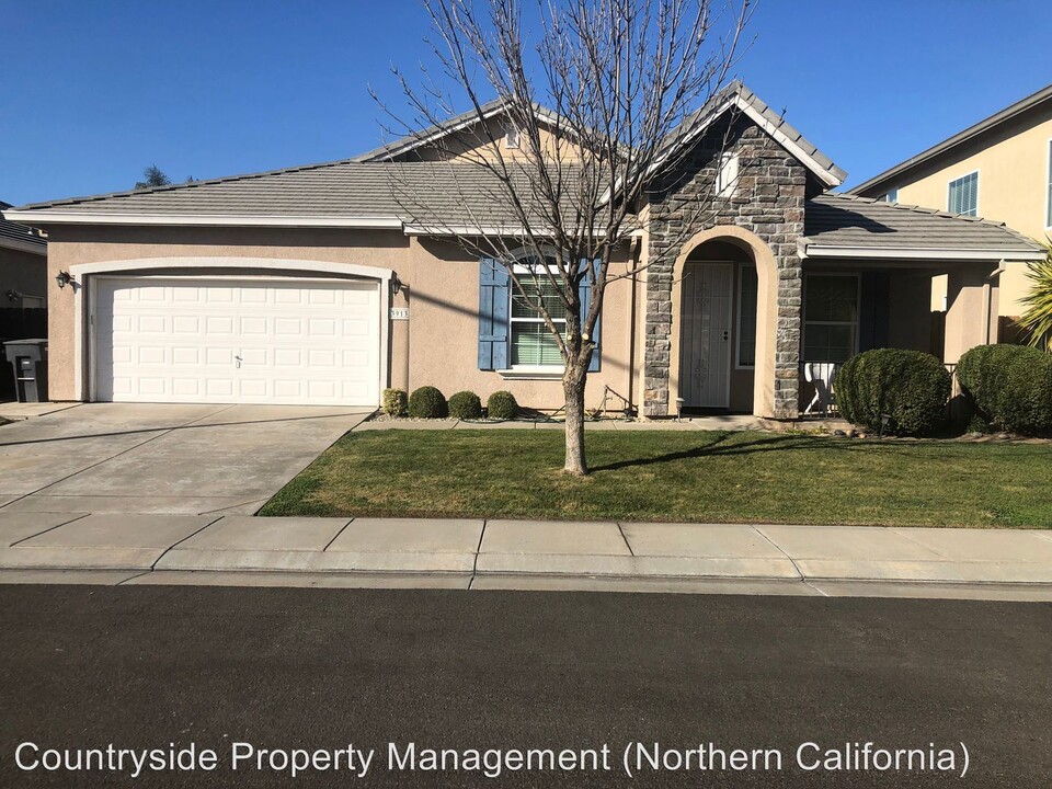 3913 Crescendo Ln in Modesto, CA - Foto de edificio