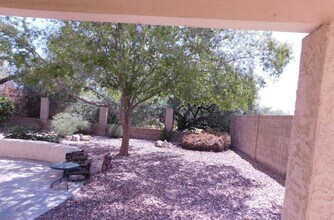 2147 E Robin Ln in Phoenix, AZ - Building Photo - Building Photo