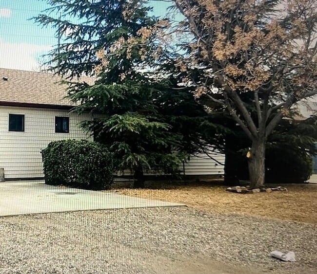 property at 3165 N Yavapai Rd E