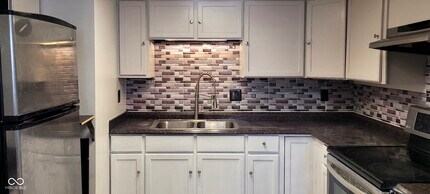 10169 Penrith Dr in Indianapolis, IN - Building Photo - Building Photo