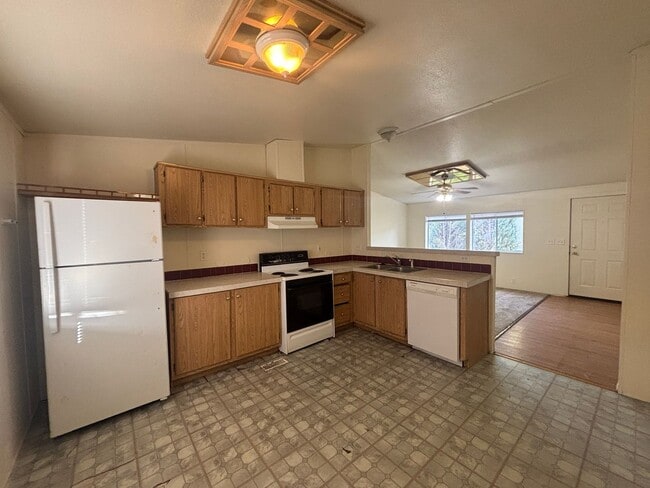 845 Barton Rd in Pocatello, ID - Building Photo - Building Photo