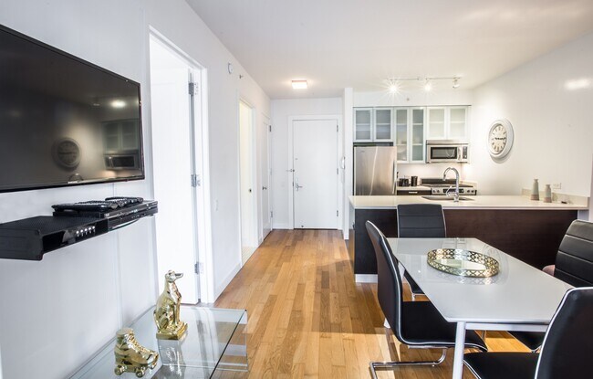 808 Columbus Ave-Unit -14D in New York, NY - Building Photo - Building Photo