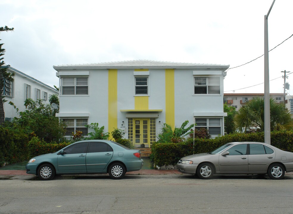 7125 Carlyle Ave in Miami Beach, FL - Building Photo