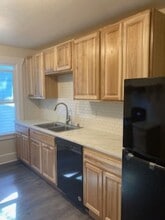 717 N Forest St in Bellingham, WA - Building Photo - Building Photo