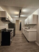 13308 127 St NW in Edmonton, AB - Building Photo - Building Photo