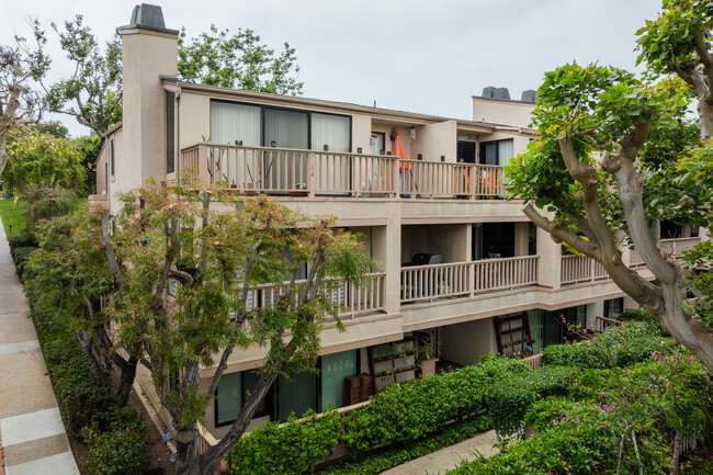 Seascape in Solana Beach, CA - Foto de edificio - Building Photo