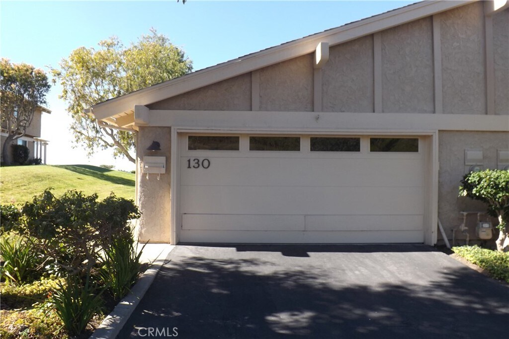 130 Avenida Adobe in San Clemente, CA - Building Photo