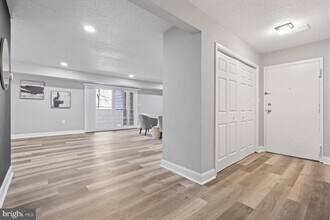 4 Longstream Ct in Baltimore, MD - Building Photo - Building Photo