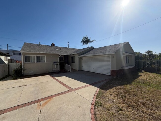 property at 2540 Hudspeth St