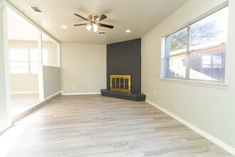 1416 Tulip Ln in Odessa, TX - Building Photo - Building Photo