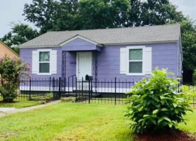 property at 1632 N 15th St