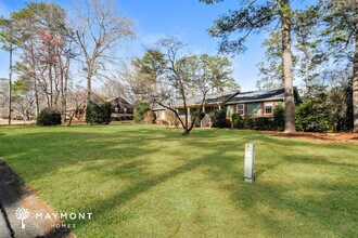 2117 Chaparral Dr SW in Snellville, GA - Building Photo - Building Photo