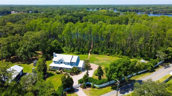 7510 N Mobley Rd in Odessa, FL - Building Photo - Building Photo