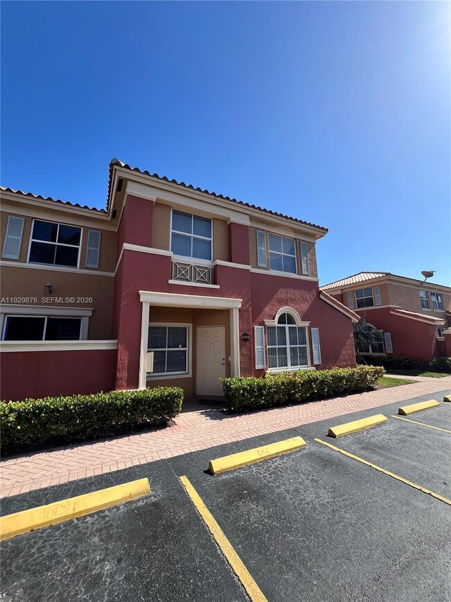 6202 NW 116 Pl in Doral, FL - Building Photo - Building Photo