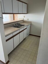 85 Sugar Creek Ln, Unit 208 in North Liberty, IA - Foto de edificio - Building Photo