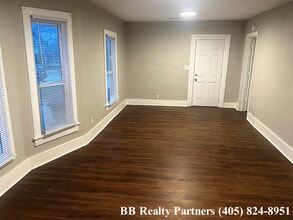 1121 S Quaker Ave in Tulsa, OK - Building Photo - Building Photo